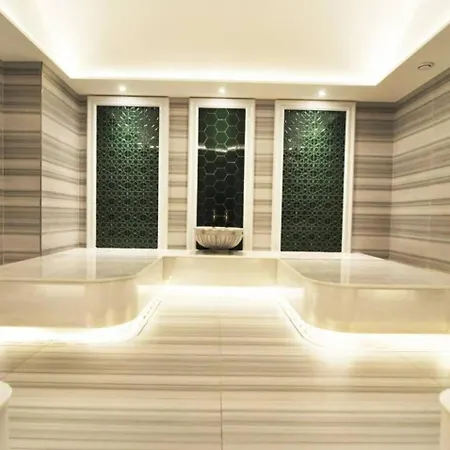 Bright Lovely Modern 2bd25 Poolgym! #220