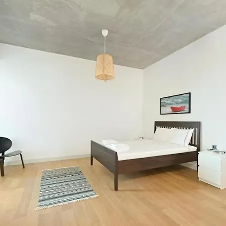 Holiday home Bright Lovely Modern 2bd25 Poolgym! #220 Istanbul
