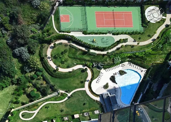 Bright Lovely Modern 2bd25 Poolgym! #220 Istanbul