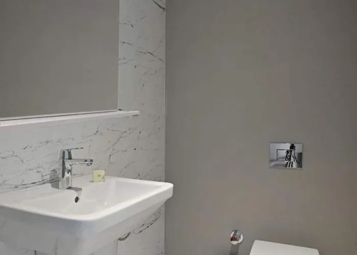 Ferienhaus Bright Lovely Modern 2bd25 Poolgym! #220 Istanbul