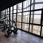 Bright Lovely Modern 2bd25 Poolgym! #220 Istambul