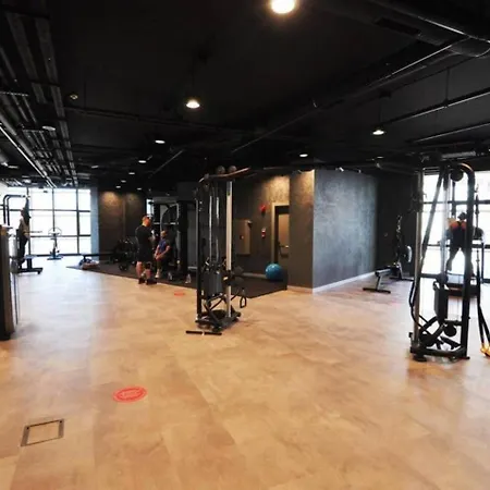 Bright Lovely Modern 2bd25 Poolgym! #220 Сasa de vacaciones Estambul